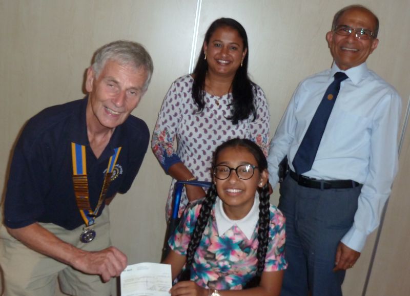 Pictured Shuhaney and her mum,Dr Vik Tanna and Hyde Past President Alan Oldham