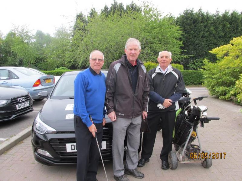 Golf Club members at the start with the TWG car