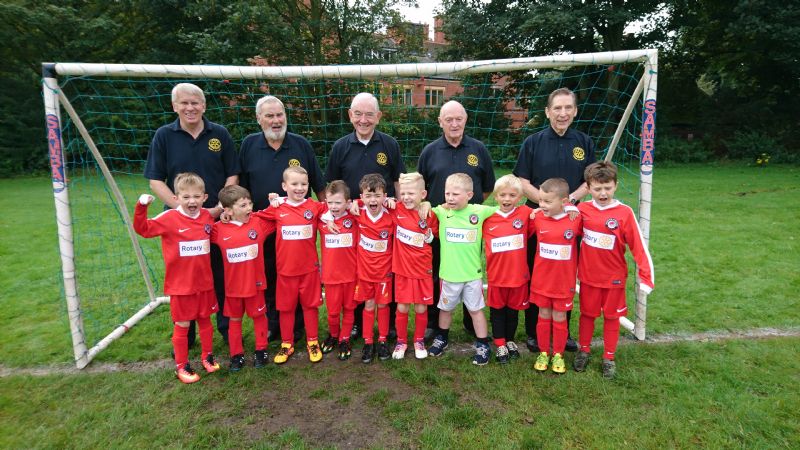 Winwick Athletic junior football team in kit provided by our Club